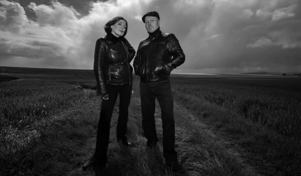 Die Band Weichspieler wird live zu Gast sein zur SONIC CANVAS-Finissage im Atelier Nikka Wood in Koblenz-Ehrenbreitstein.